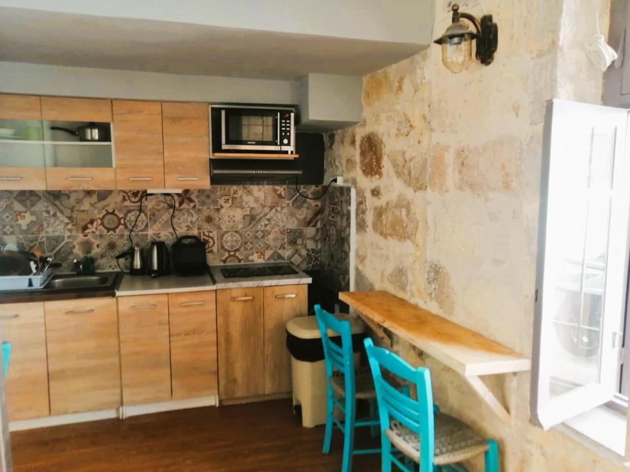 Hippie City Hostel Chania  Exterior photo